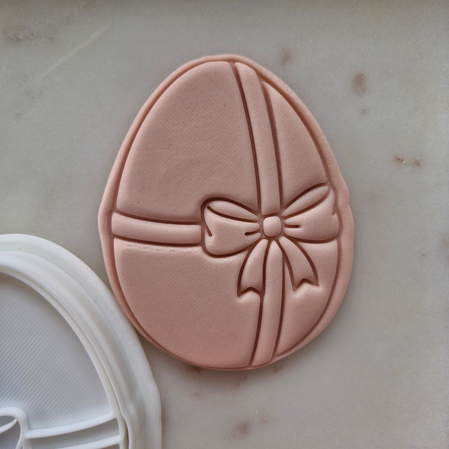 Egg with Bow on the Side Cookie Cutter and Stamp - Baking tool