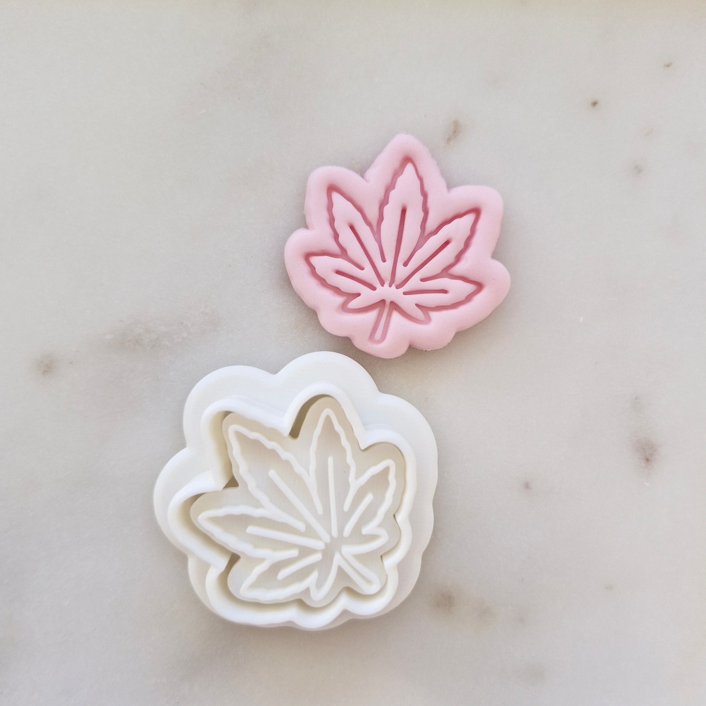 420 Leaf Cookie Cutter and Stamp zoomed out