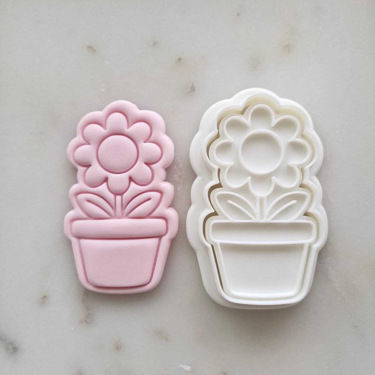 Basic Daisy in Pot Cookie Cutter and Stamp