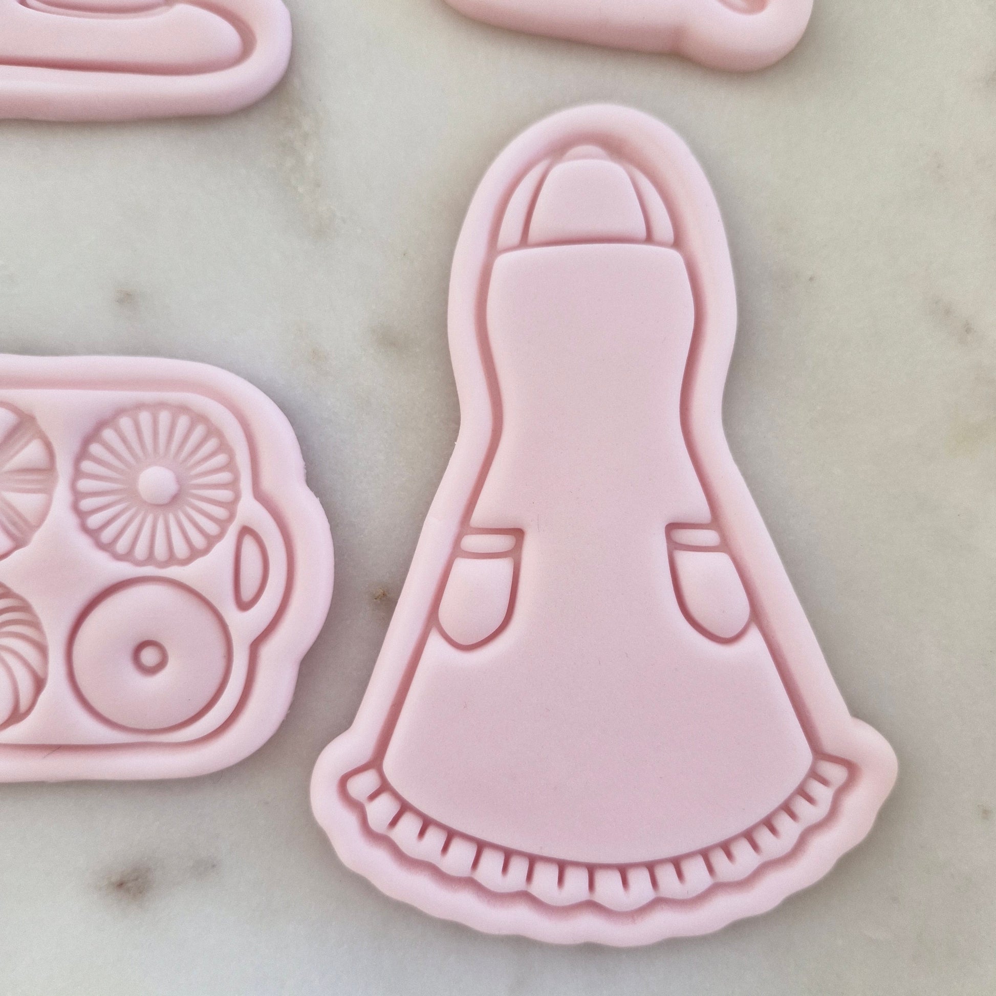 Baking Theme Set Cookie Cutter and Stamp apron Apron Cookie Cutter and Stamp