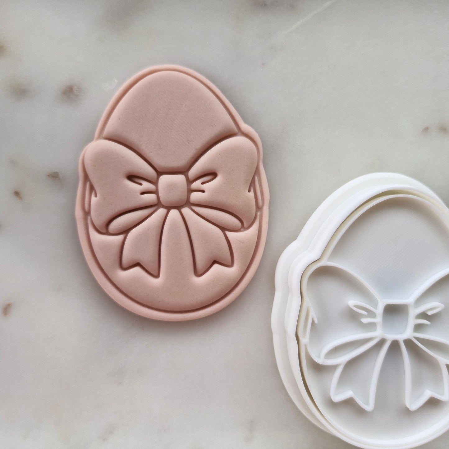 Egg with Front Bow Cookie Cutter and Stamp - Baking Tool