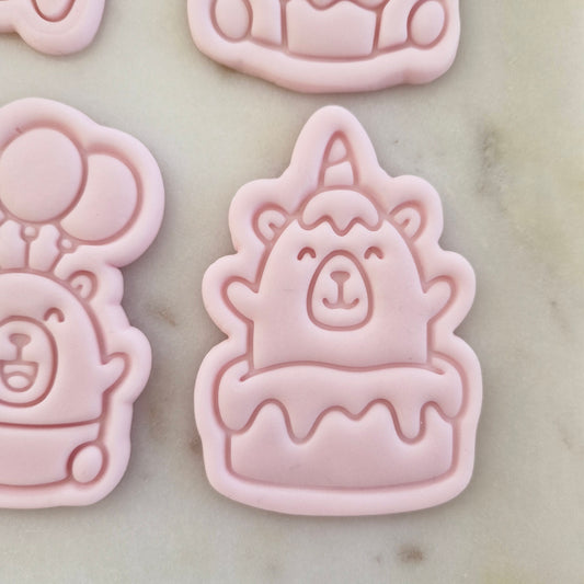 Capybara Set Cookie Cutter and Stamp inside a birthday cake Capybara Inside Birthday Cake Cookie Cutter and Stamp