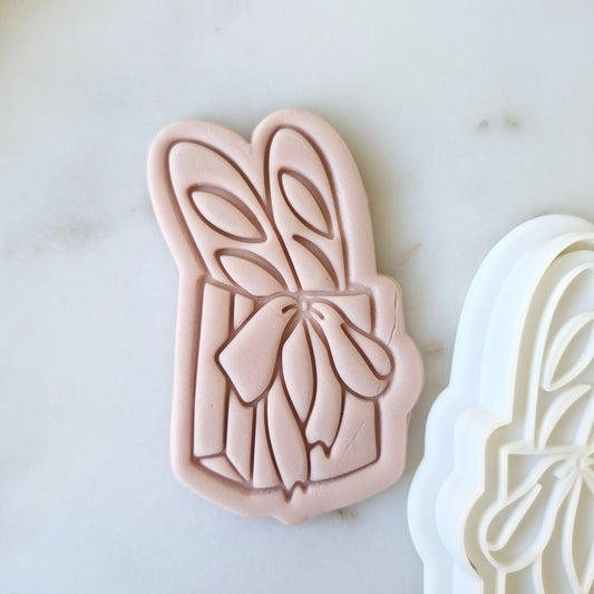 Baguettes with Bow Cookie Cutter and Stamp zoomed in
