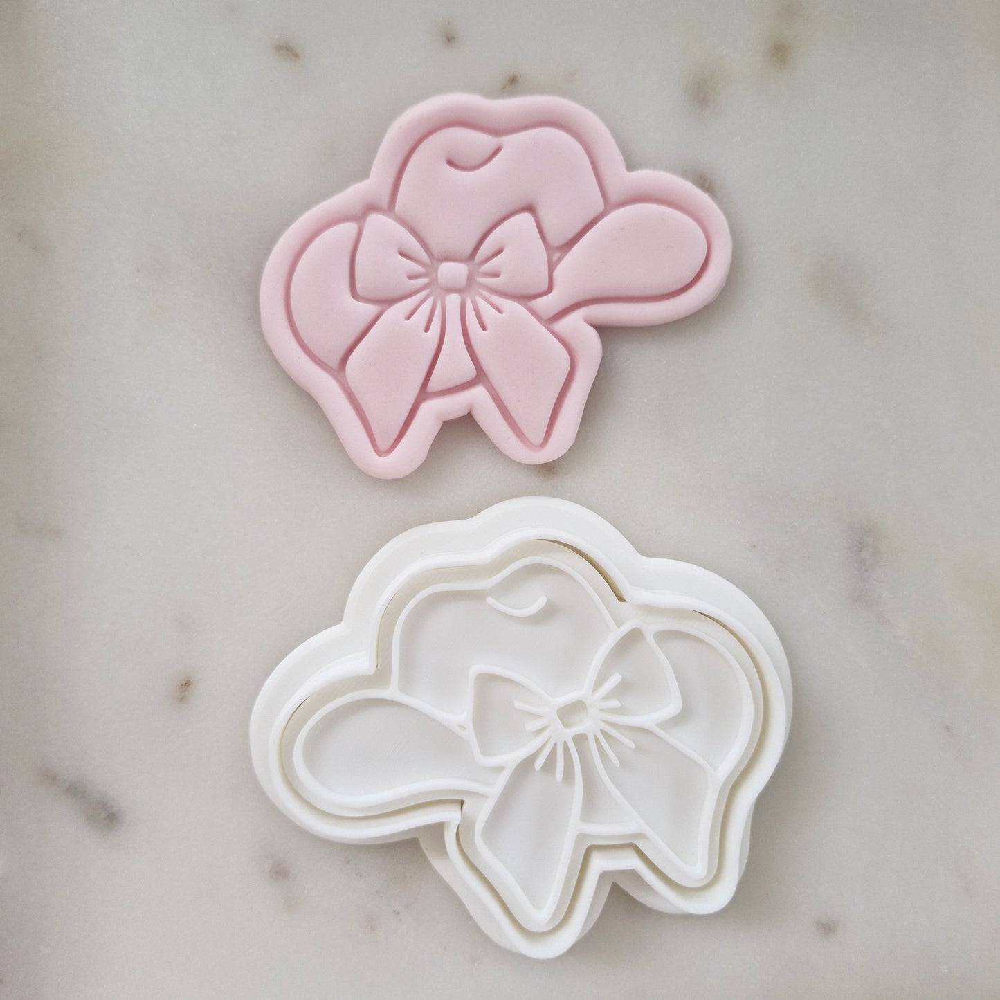 Cowgirl Hat with Bow Cookie Cutter and Stamp zoomed out