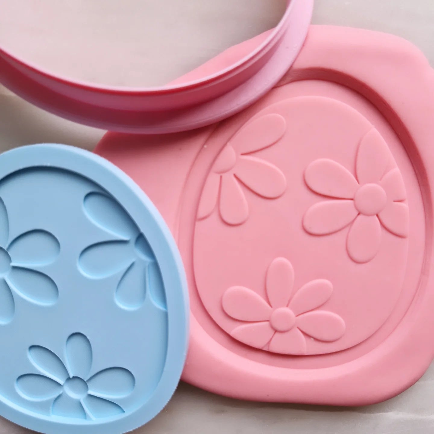 easter egg daisy flowers on it, cookie cutter with stamp and debossed onto fondant Easter Floral Egg Cookie Cutter and Deboss Stamp 