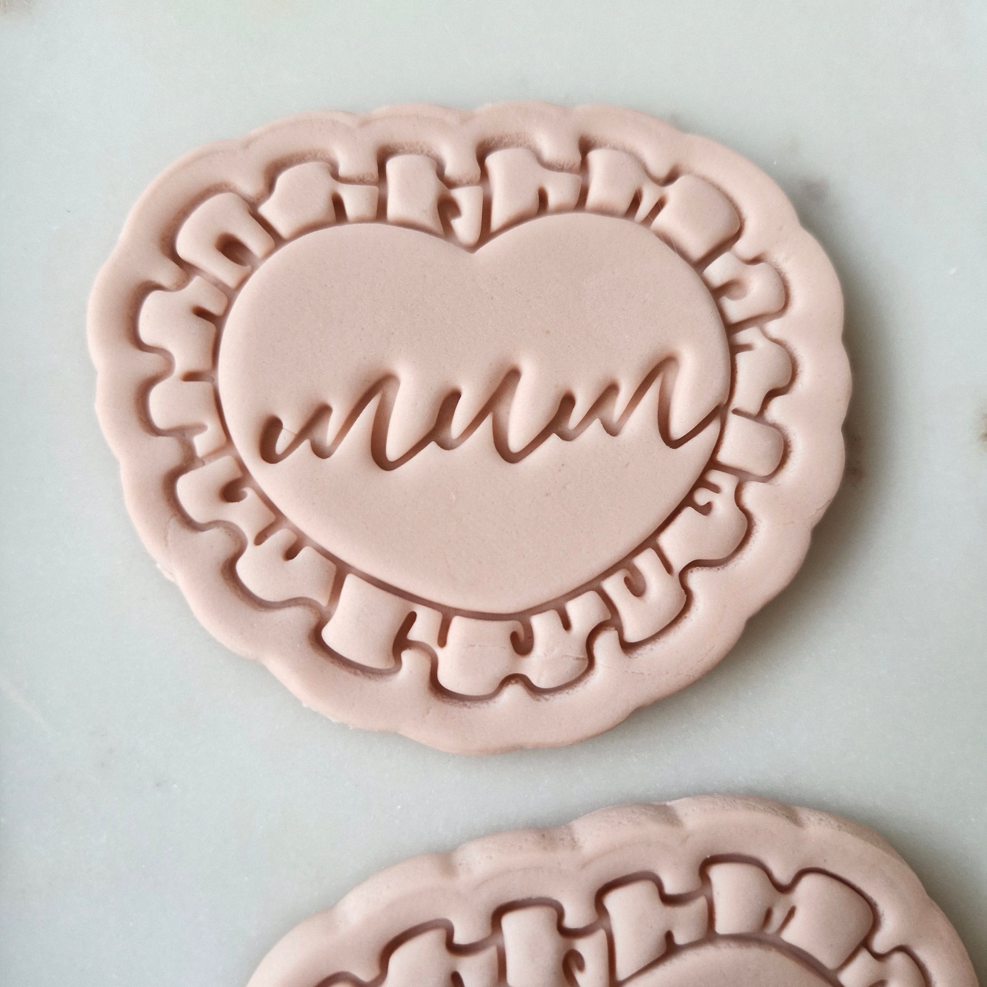 Mum on Heart with Frills Cookie Cutter and Stamp