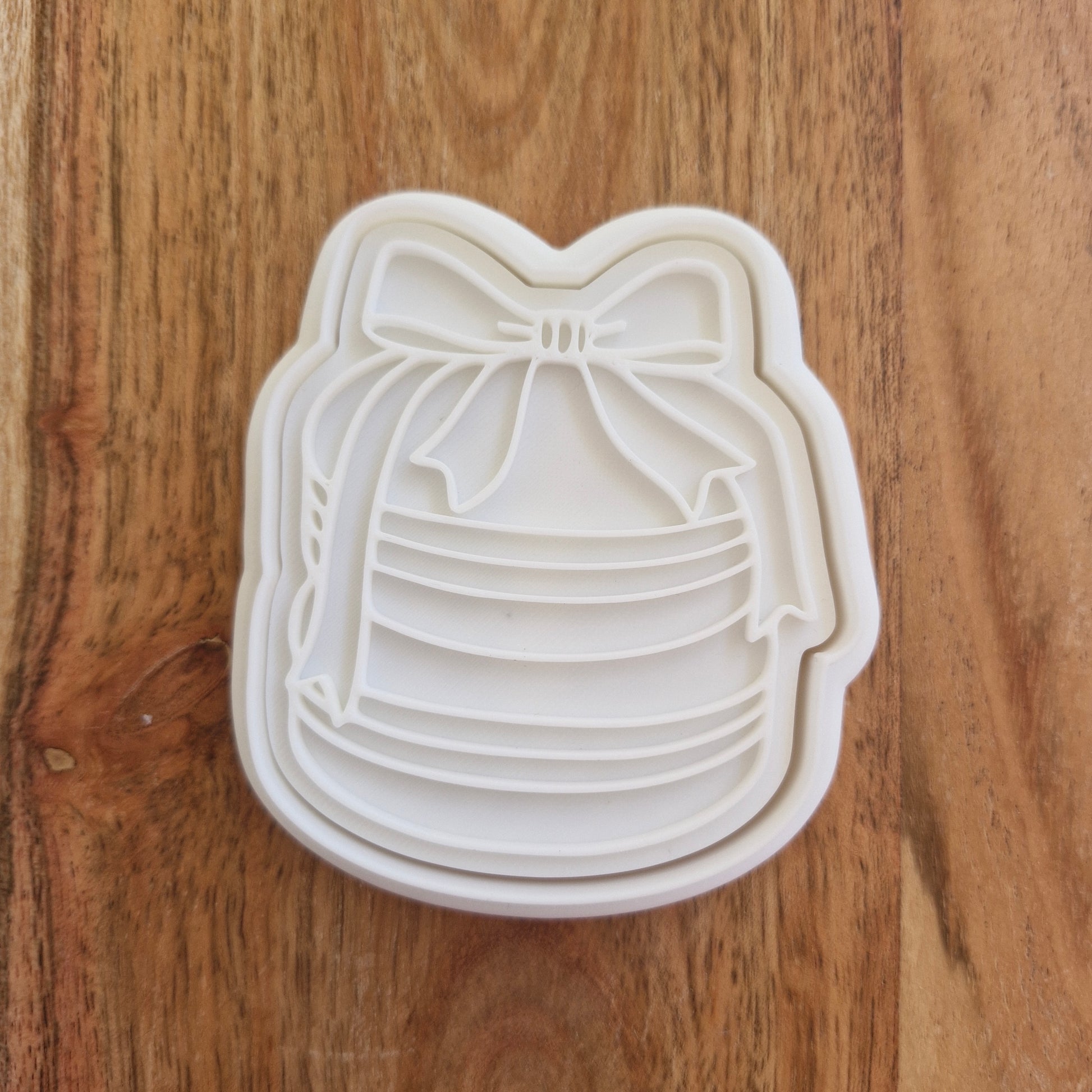 Sale Macarons with Bow Cookie Cutter and Stamp