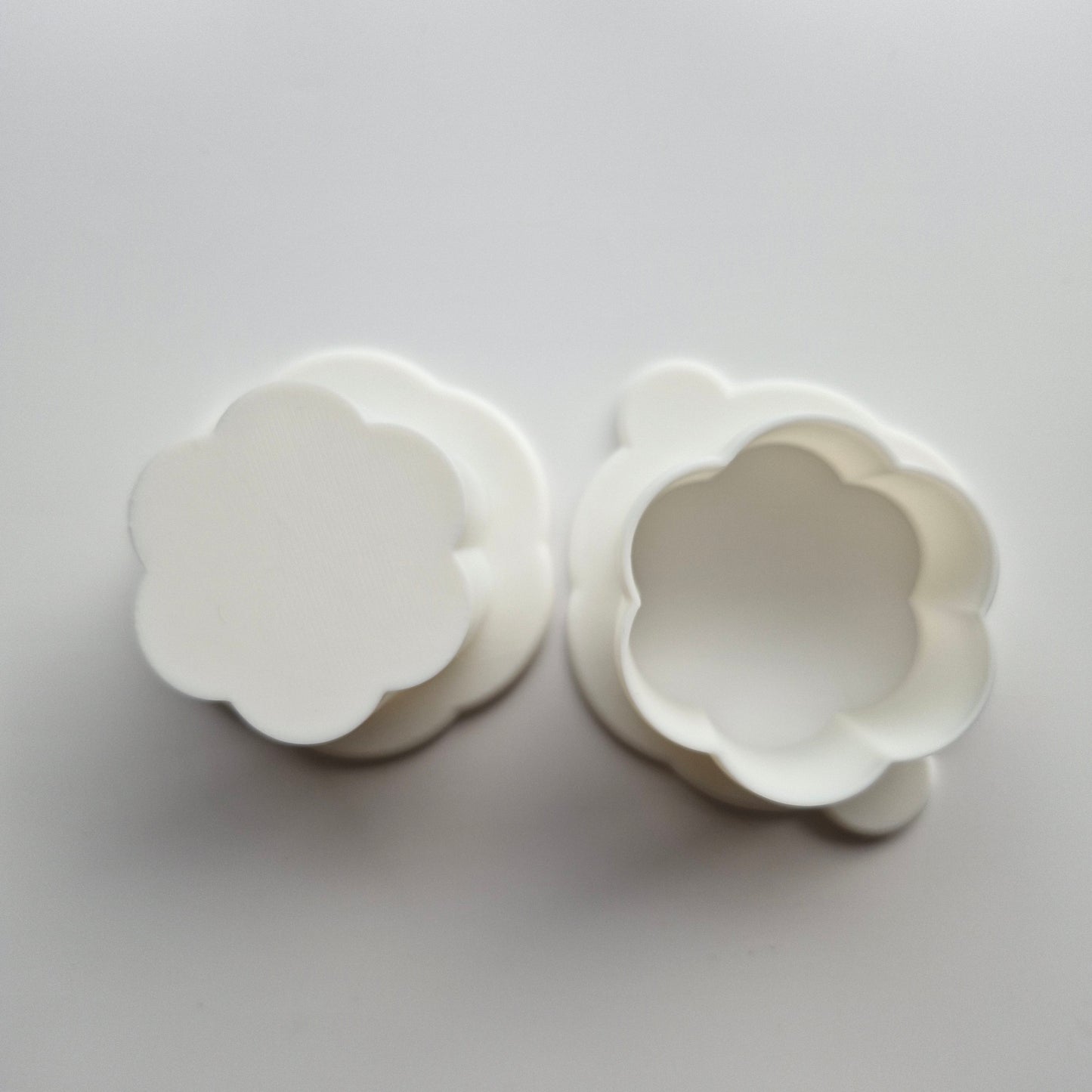 Basic Daisy Cake Pop Mould and Mini Cookie Cutter and Stamp