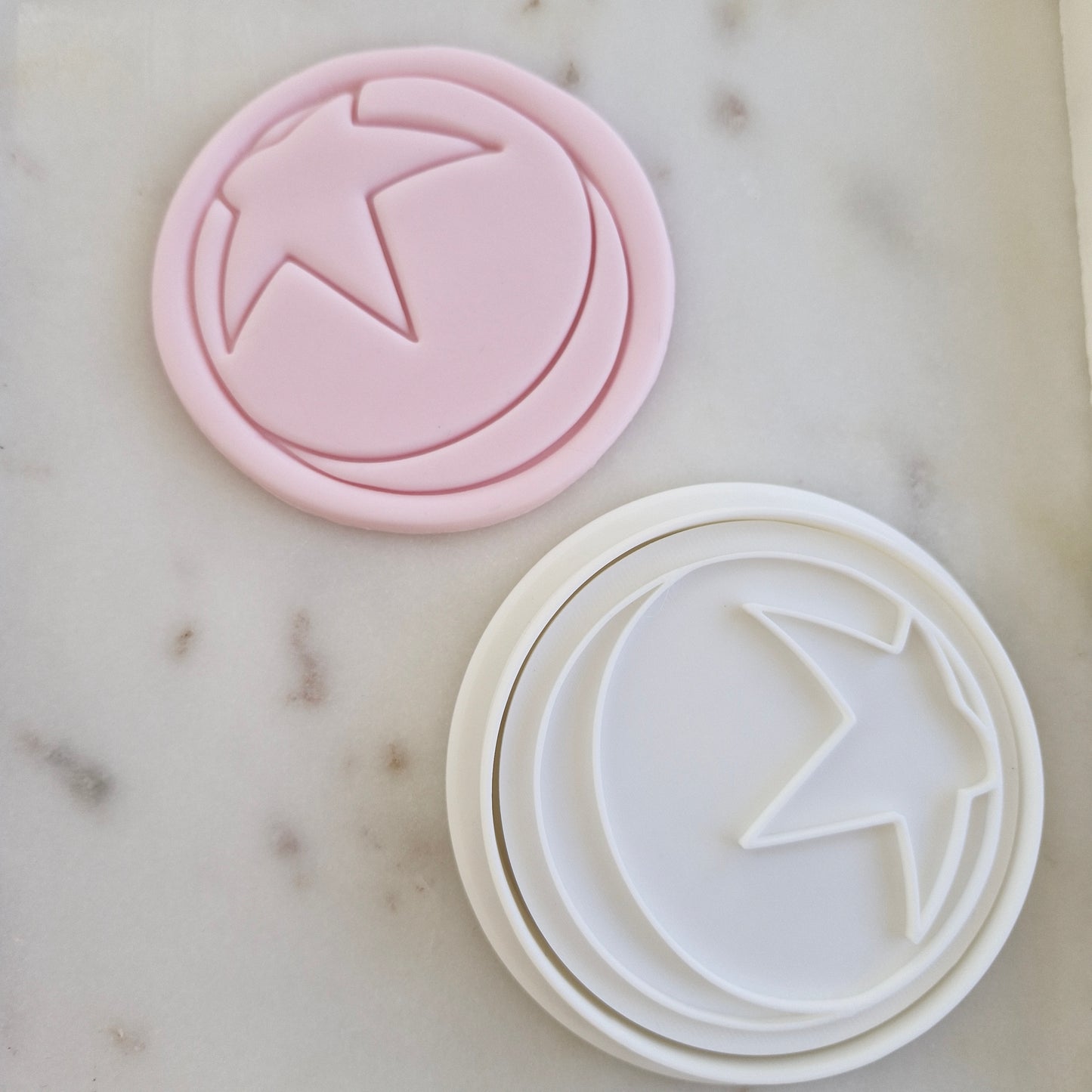 Star Ball Circle Cookie Cutter and Stamp zoomed out