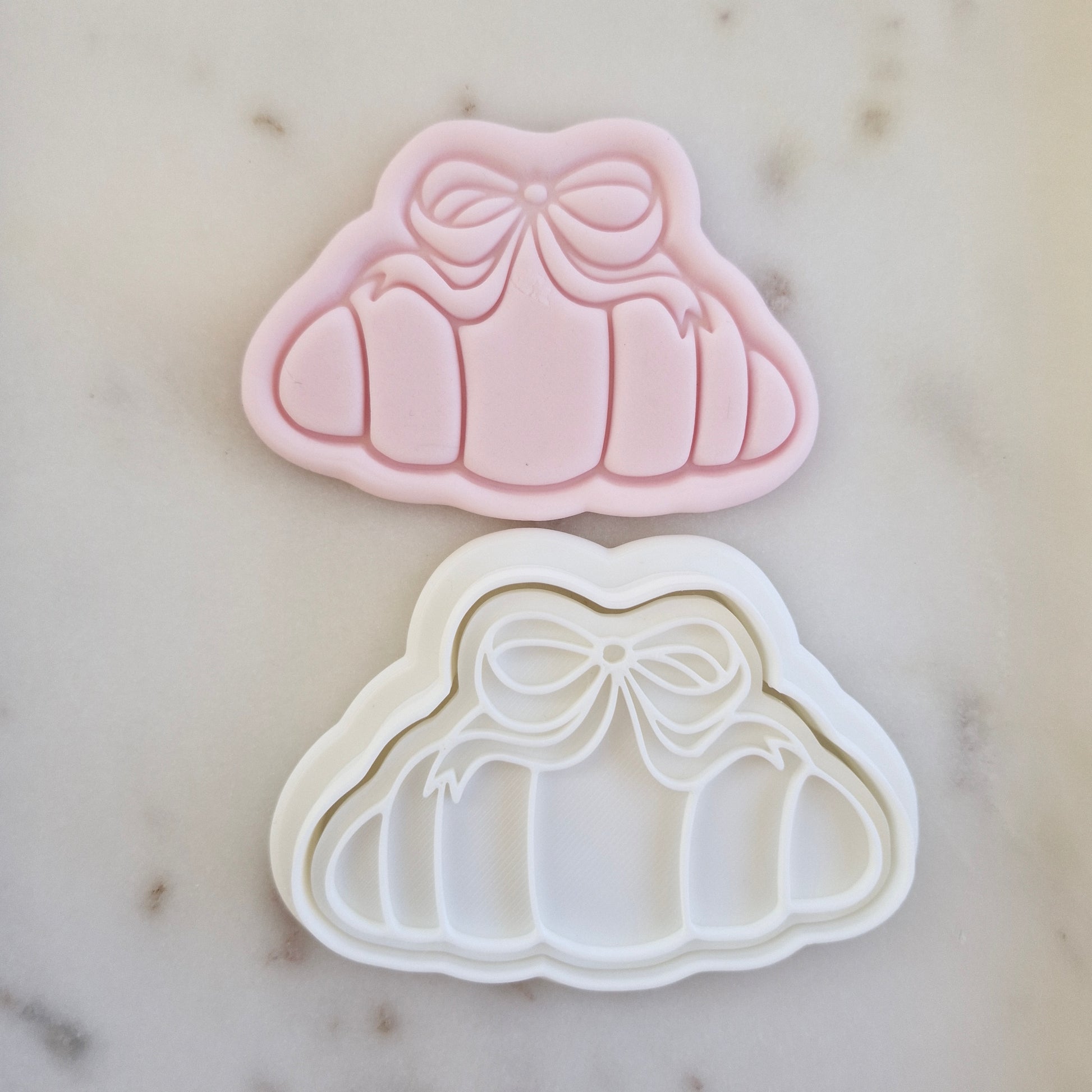 Croissant with Bow Cookie Cutter and Stamp zoomed out